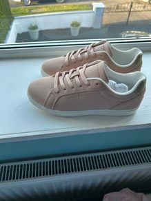 Tommy Hilfger trainer
