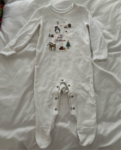 Girls/unisex Christmas clothes age 6-9 months