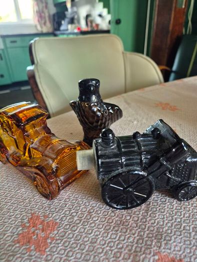 3 Vintage Mid Century Avon men's aftershave bottles x3