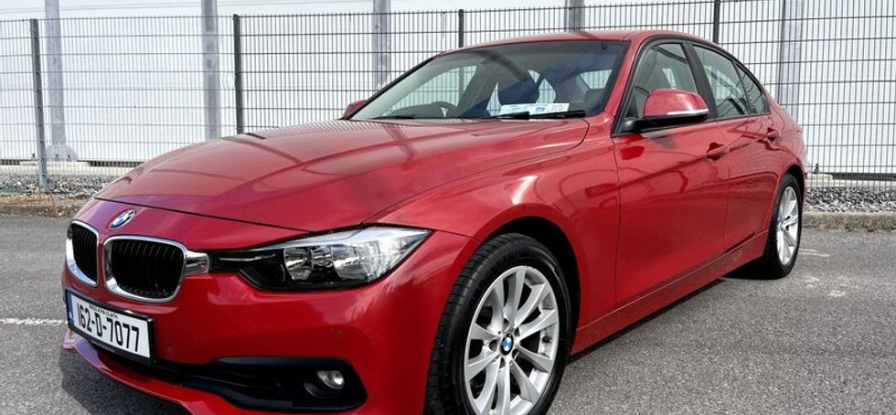 2016 BMW 318d SE Automatic  BMW Service History