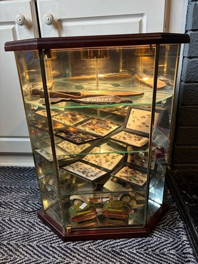 Vintage Table Top Glass Display With Lights