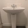 Pedestal sink basin Image 2