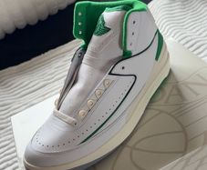 Air Jordan 2 Retro "Lucky Green"