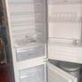 whirpool 70/30 integrated fridge/freezer Image 2
