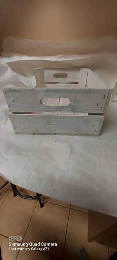 wooden display advertising crisps crate,good condition, buyer collects,or pays postage,