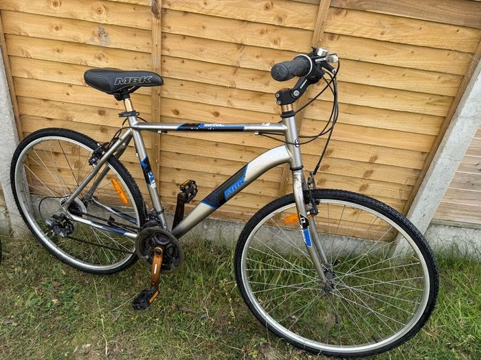 28" inch aluminium bikes in perfect condition
