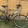 28" inch aluminium bikes in perfect condition Image 2