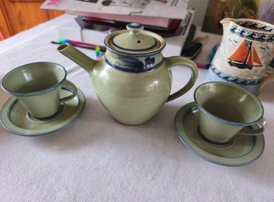 Teapot and two cups Jackson Pottery