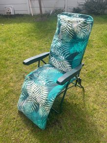 Reclining garden chairs