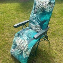Reclining garden chairs