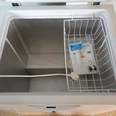 Beko CF625W Chest Freezer, 205 litre