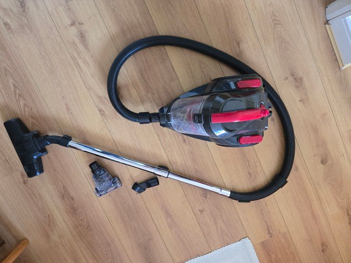 Morphy Richards bagless vacuum cleaner