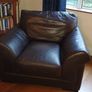 leather sofa plus 2 matching arm chairs Image 2