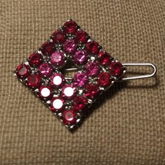 Beautiful Tarina Tarantino Crystal Hair Clip