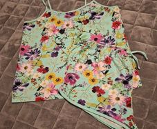 5 pairs of pajamas