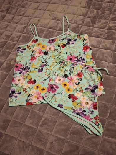 5 pairs of pajamas