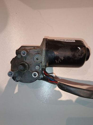 Toyota Carina E wiper motor (LHD)