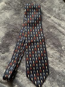 Silk tie sheers motif