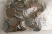 Kilo of world coins