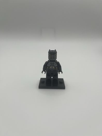 lego marvel black panther minifigure