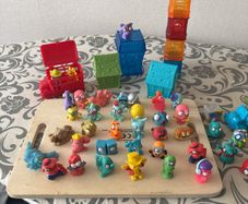 zomlings figures buildings &cars