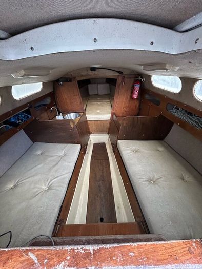 Achilles 24 Fin Keel Sailing Cruiser