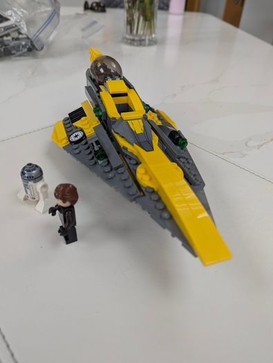 100% LEGO Star Wars Anakin's Jedi Starfighter 75214 Complete With Minifigs