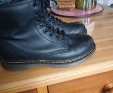 Girls size 3  Doc Martins