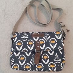 Hand bag