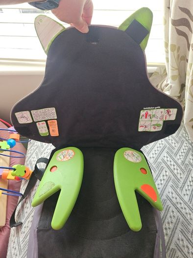 Trunki Boostapak 2 in 1 child seat and backpack