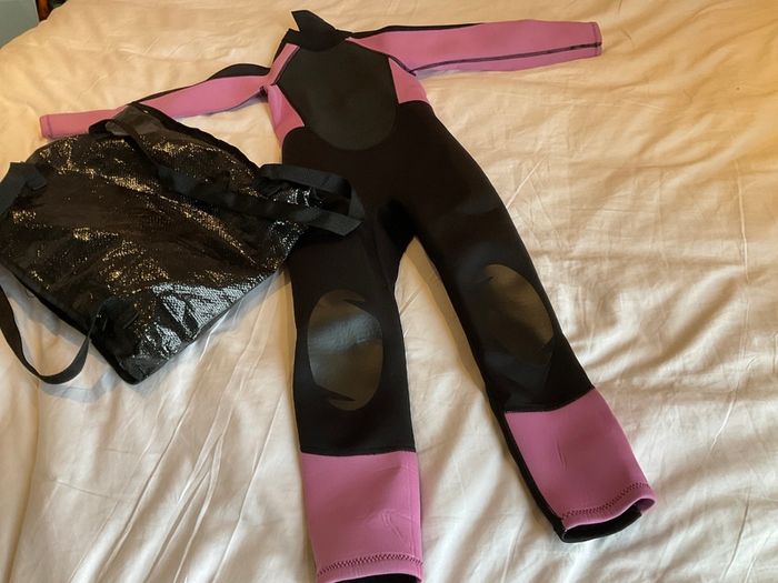 Girls Crane Full Surfing Wetsuit black pink with carry bag 7 8