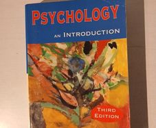 Psychology - An Introduction by Nicky Hayes & Sue Orrell Third Edition