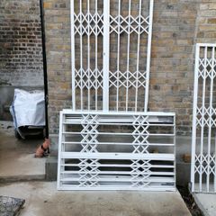 Security Grills retractable locking