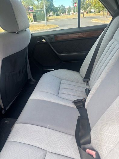 W124 1994 Mercedes E280  Automatic