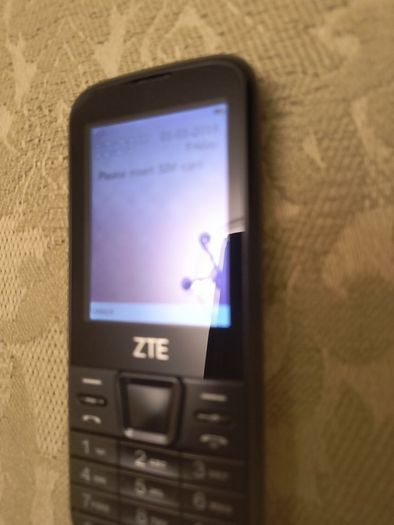 ZTE F320 Mobile Phone