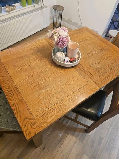 Kitchen table & chairs