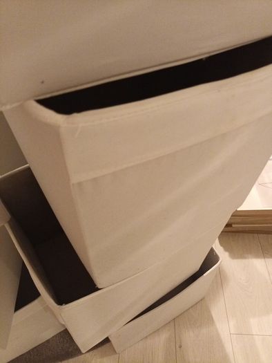 24 Ikea Drona kallax cube storage boxes in white/creamStorage