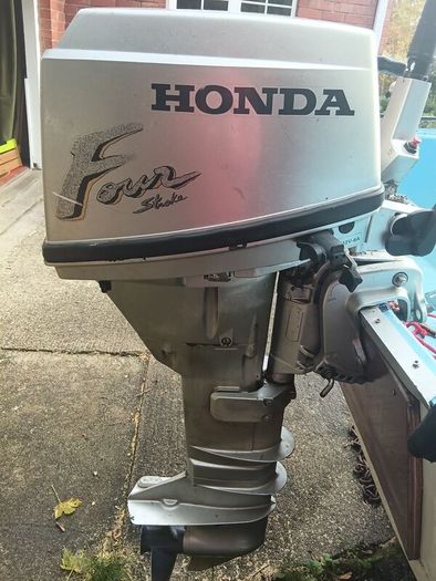 Honda 15HP 4-Stroke Outboard Motor
