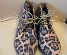 Leopardskin ankle boots