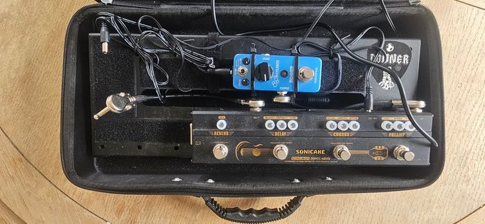 Pedalboard + Effects Bundle - Ready Setup