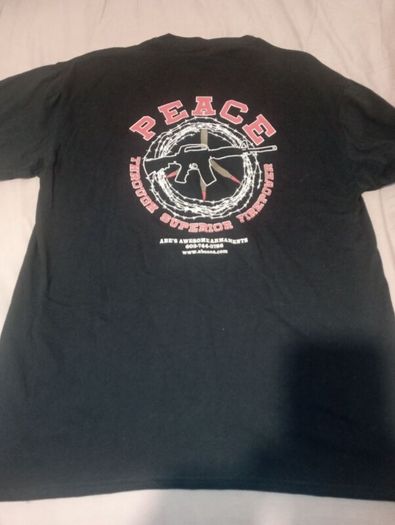 US graphic t shirt size large