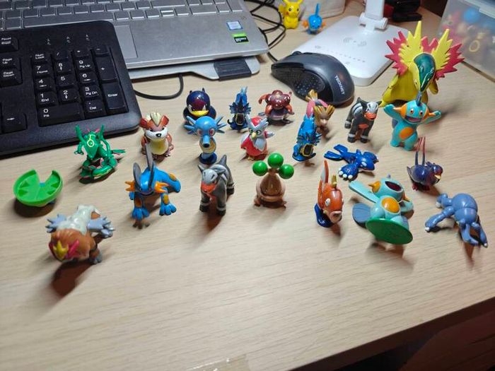 Pokemon Nintendo/Tommy/Bandai vintage figures
