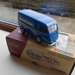 Corgi Renault 1000kg Van