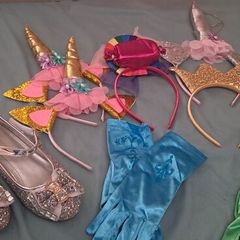kids costumes / dress up
