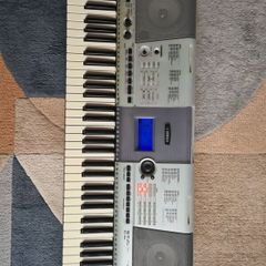 Yamaha PSR E403 Keyboard
