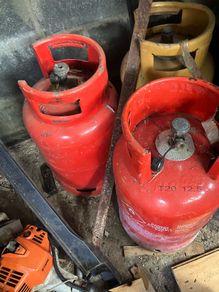 2 full bottles of propane