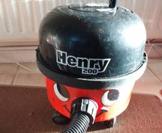 HENRY Hoover Model HVR200-11 Vacuum Cleaner,  working perfect and in very good condition