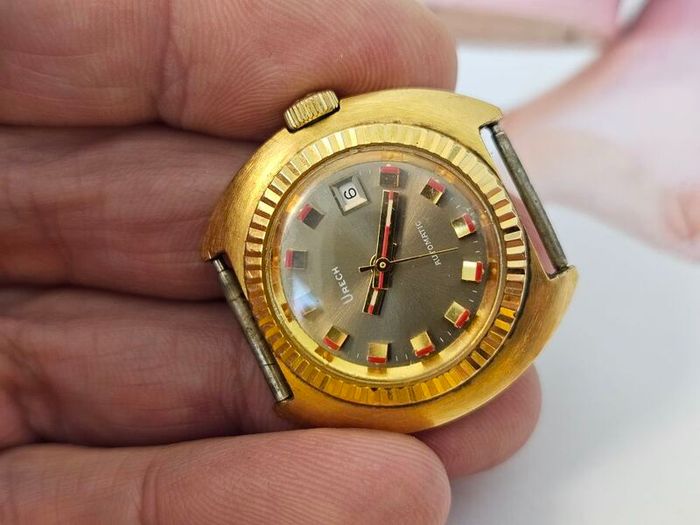 Vintage Automatic Swiss Made Urech Small Cased Unisex Swiss Watch from 1960s