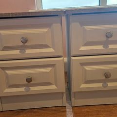 2 lockers and 2 single bed