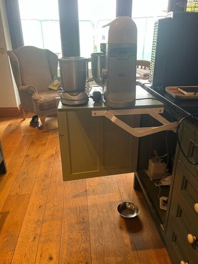 Bespoke Crownwood solid wood kitchen